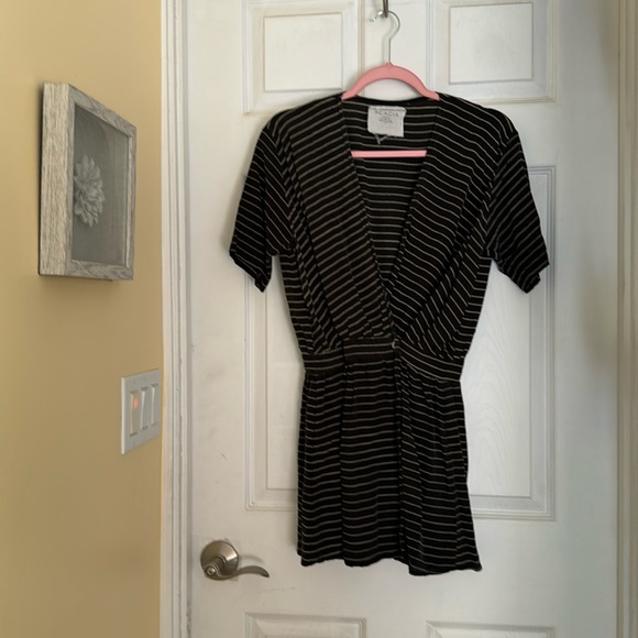 Acacia Rome dress size P 100% silk
